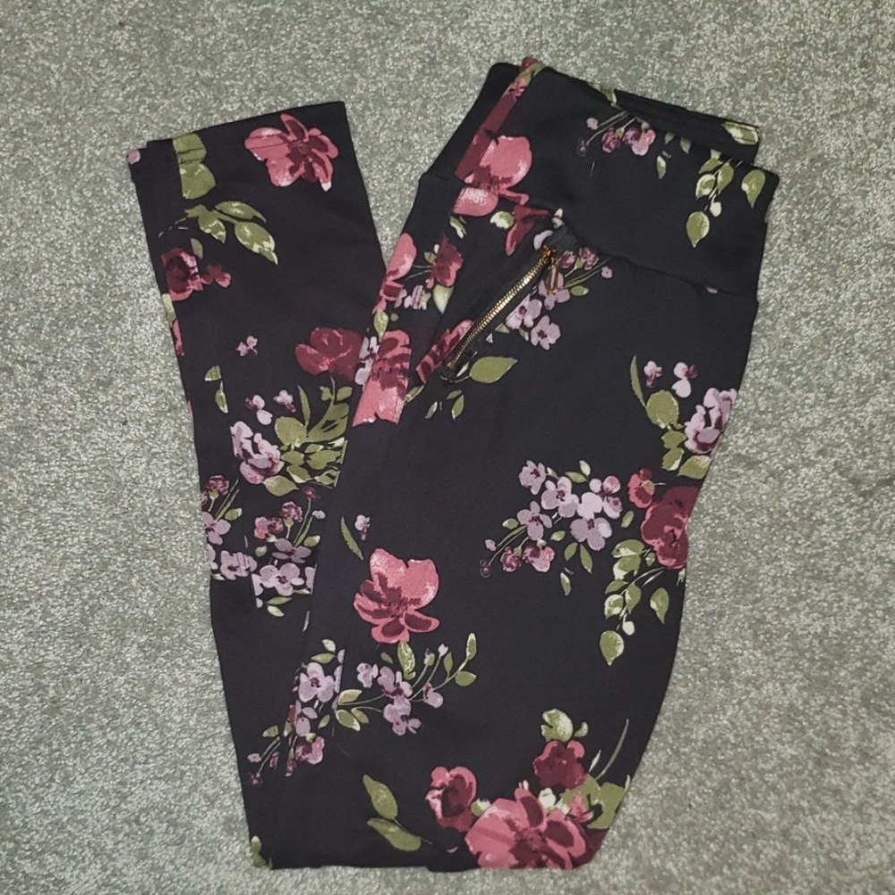Floral 🌸 high waisted leggings